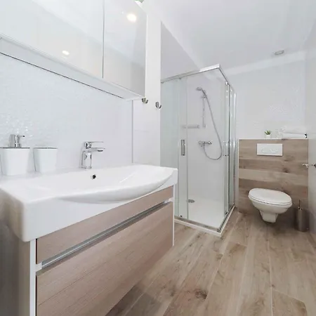 In Starigrad-paklenica 41220 Daire *