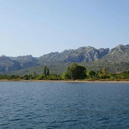 In Starigrad-paklenica 41220 Daire Starigrad Paklenica