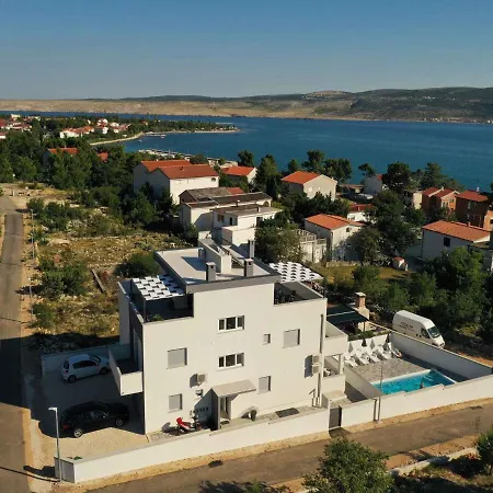 In Starigrad-paklenica 41220